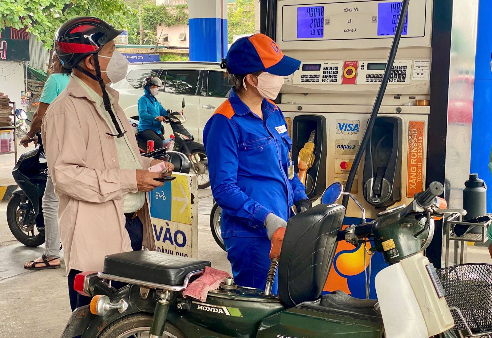 Quỹ bình ổn giá xăng dầu: Nguồn lực lớn, cần cách dùng hiệu quả